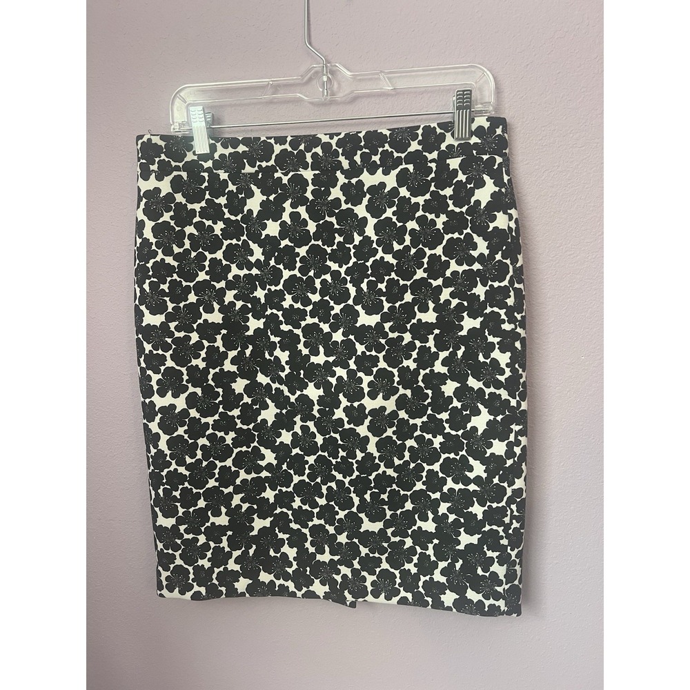 J. Crew Black & White Floral Pencil Skirt Size 6
